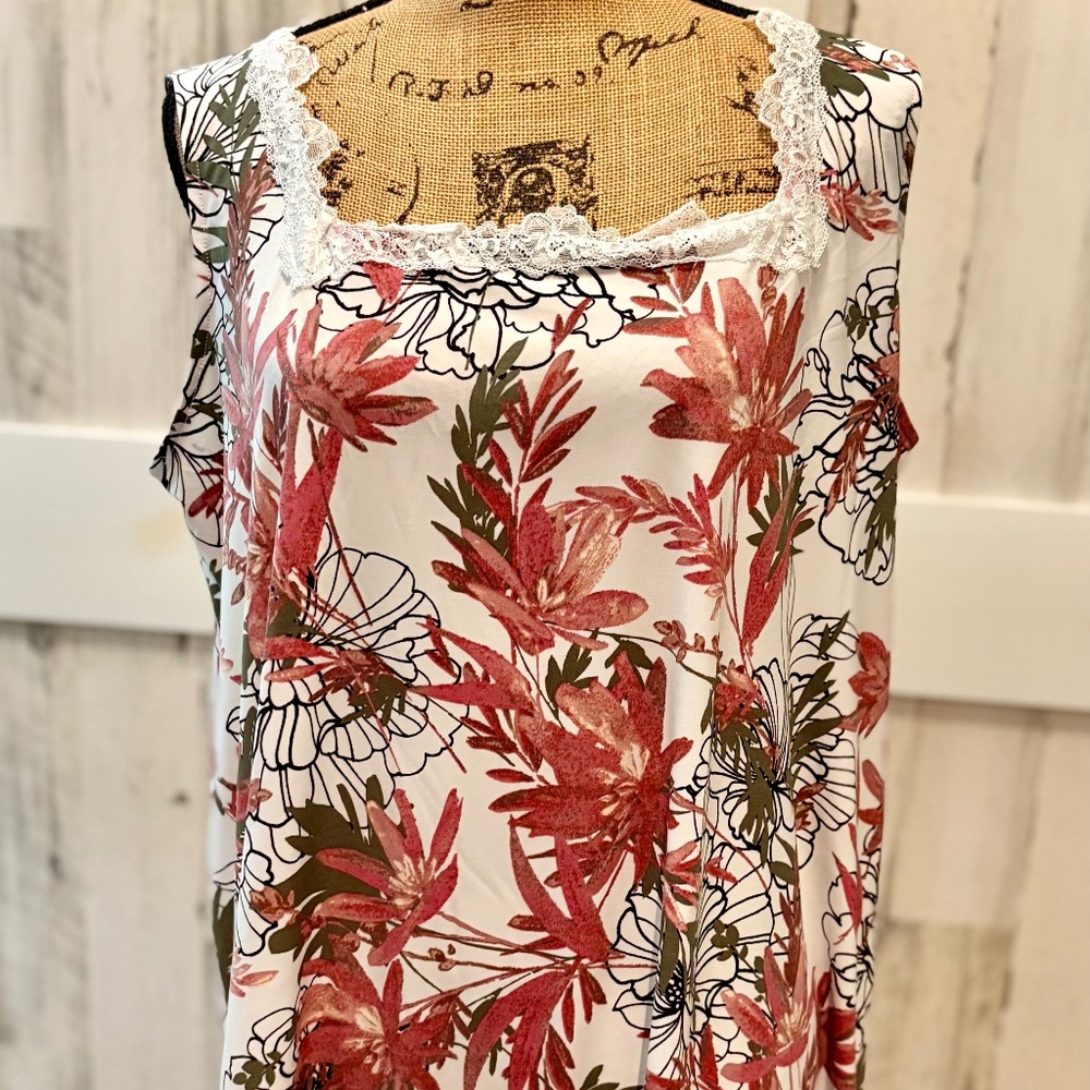 CATHERINES TOP OX SLEEVELESS - NWOT